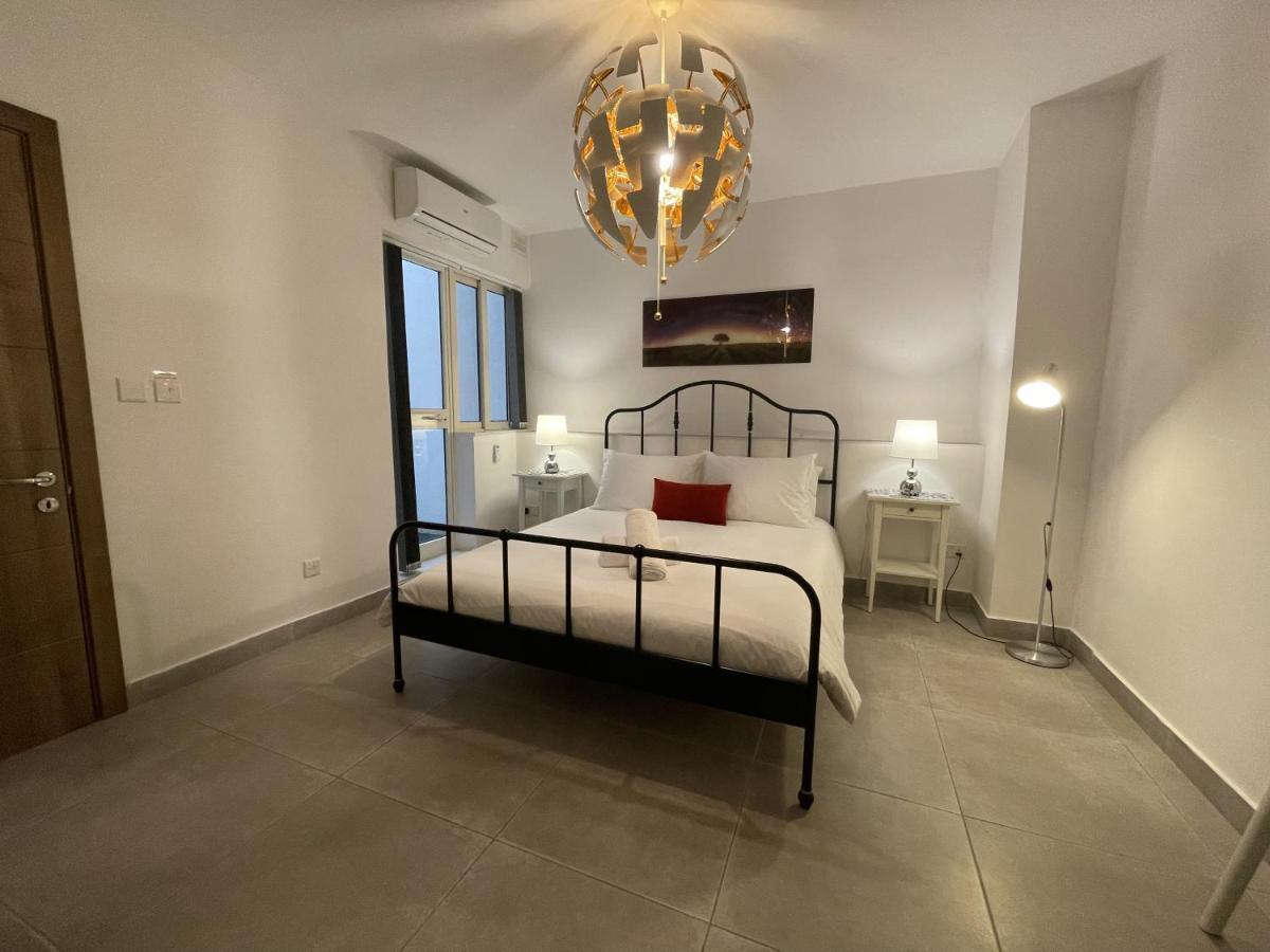 Casa Leon Malta Otel Saint Julian's Dış mekan fotoğraf