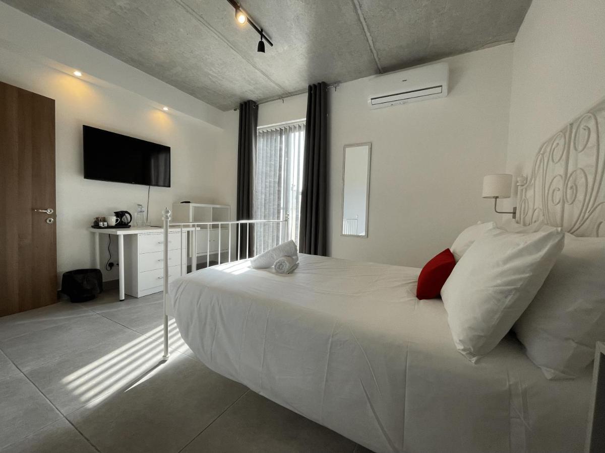 Casa Leon Malta Otel Saint Julian's Dış mekan fotoğraf